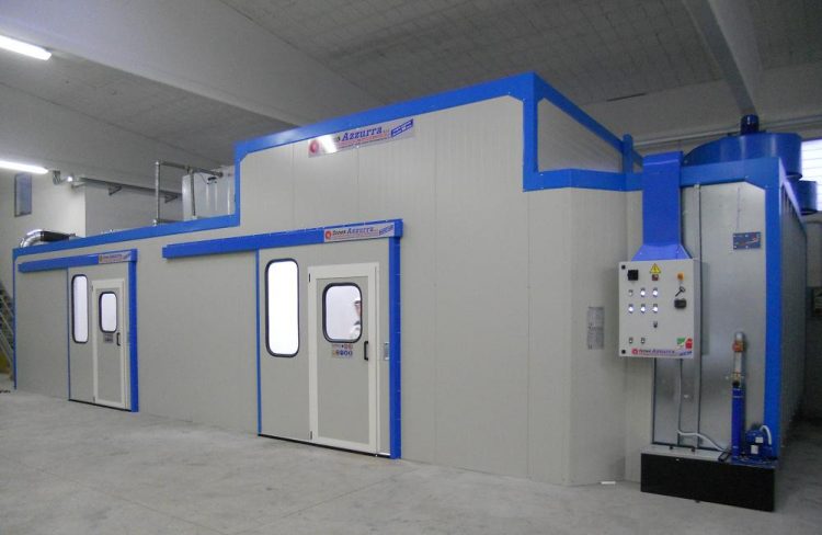 Pressurised Painting Systems whit Wall-Mounted Extraction