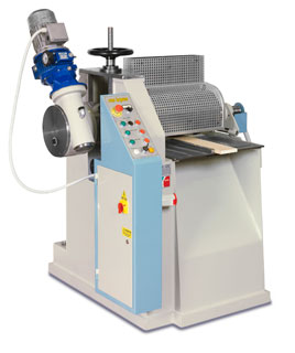 Тиснение на погонаже проходного типа